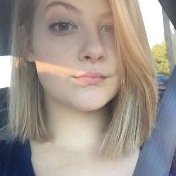 Meet your Posher, Samantha - Picture 1 of 1